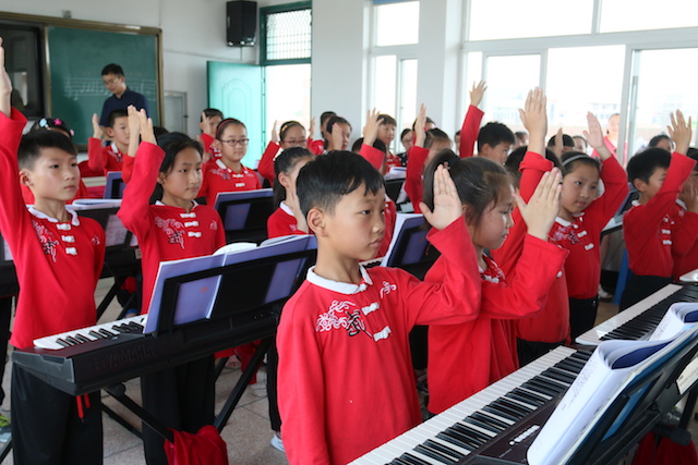 SG胜游乐器牵手萧山三星小学爱心再回访在杭州举办
